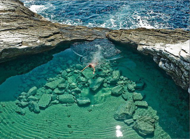 استخر طبیعی شگفت انگیز در Thassos، یونان